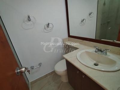 Apartamento de 3 alcobas en arriendo en La Frontera, Medellín, 150 m² · foto 10 de 20