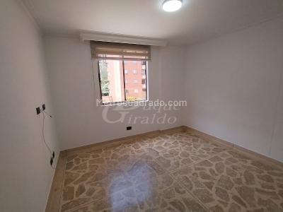 Apartamento de 3 alcobas en arriendo en Castropol, Medellín, 145 m² · foto 8 de 18