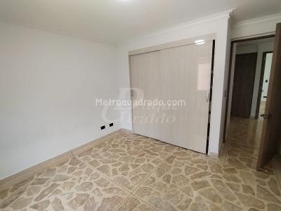 Apartamento de 3 alcobas en arriendo en Castropol, Medellín, 145 m² · foto 10 de 18