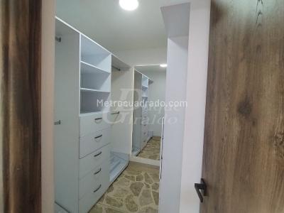 Apartamento de 3 alcobas en arriendo en Castropol, Medellín, 145 m² · foto 12 de 18