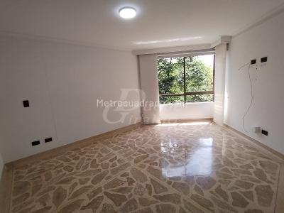 Apartamento de 3 alcobas en arriendo en Castropol, Medellín, 145 m² · foto 14 de 18