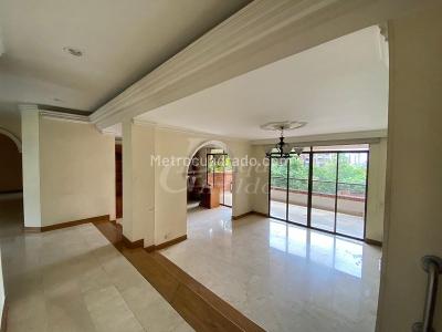 Apartamento de 4 alcobas en venta en El Poblado, Medellín, 254 m² · foto 2 de 20