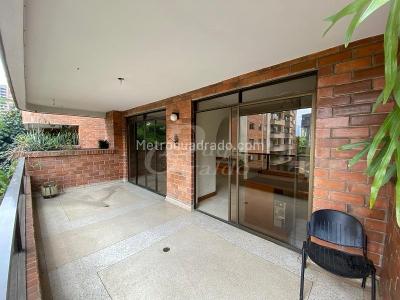 Apartamento de 4 alcobas en venta en El Poblado, Medellín, 254 m² · foto 11 de 20