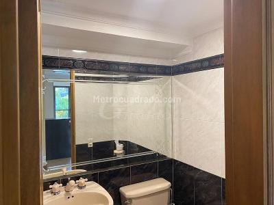 Apartamento de 4 alcobas en venta en El Poblado, Medellín, 254 m² · foto 13 de 20