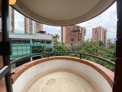 Apartamento de 4 alcobas en venta en El Poblado, Medellín, 254 m² · foto 17 de 20