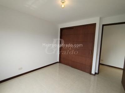 Apartamento de 3 alcobas en arriendo en El Poblado, Medellín, 135 m² · foto 6 de 20