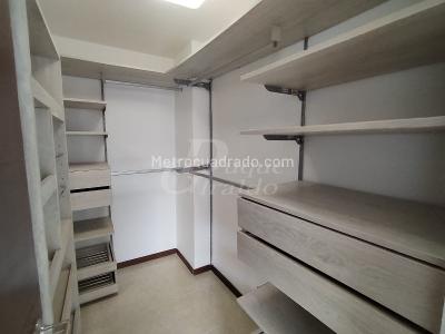 Apartamento de 3 alcobas en arriendo en El Poblado, Medellín, 135 m² · foto 13 de 20