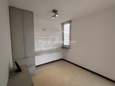 Apartamento de 3 alcobas en arriendo en El Poblado, Medellín, 135 m² · foto 17 de 20