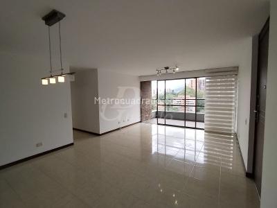 Apartamento de 3 alcobas en arriendo en El Poblado, Medellín, 135 m² · foto 18 de 20