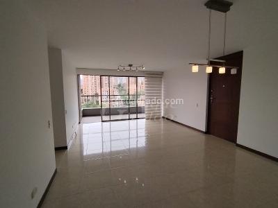 Apartamento de 3 alcobas en arriendo en El Poblado, Medellín, 135 m² · foto 19 de 20