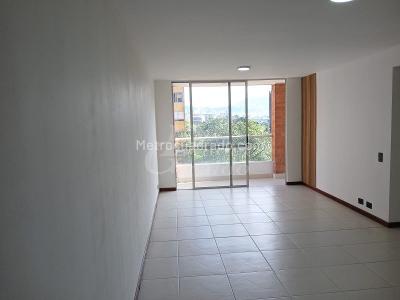 Apartamento de 2 alcobas en arriendo en Los Balsos, Medellín, 78 m² · foto 2 de 14