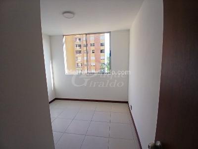 Apartamento de 2 alcobas en arriendo en Los Balsos, Medellín, 78 m² · foto 12 de 14
