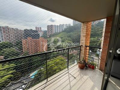 Apartamento de 3 alcobas en venta en El Poblado, Medellín, 158 m² · foto 5 de 20