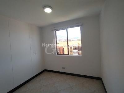 Apartamento de 3 alcobas en arriendo en El Poblado, Medellín, 82 m² · foto 5 de 13