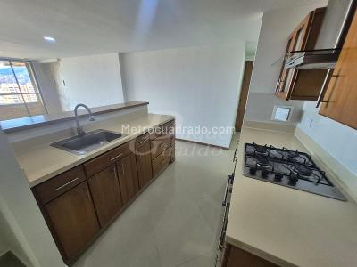 Apartamento de 2 alcobas en arriendo en Las Lomitas, Sabaneta, 90 m² · foto 3 de 19
