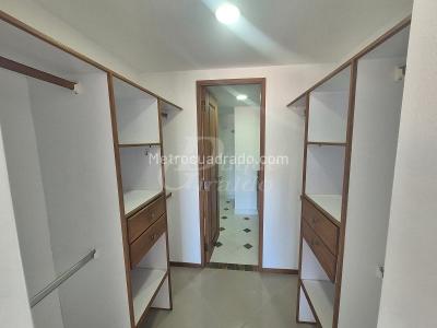 Apartamento de 2 alcobas en arriendo en Las Lomitas, Sabaneta, 90 m² · foto 15 de 19