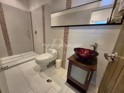 Casa de 5 alcobas en arriendo en Belen, Medellín, 350 m² · foto 18 de 20