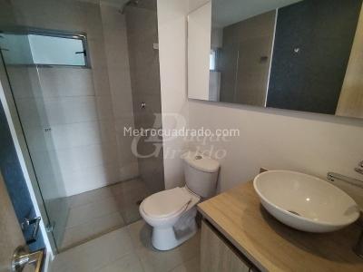 Apartamento de 2 alcobas en arriendo en El Poblado, Medellín, 92 m² · foto 12 de 19
