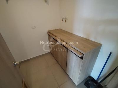Apartamento de 2 alcobas en arriendo en El Poblado, Medellín, 92 m² · foto 13 de 19