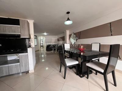 Apartamento de 3 alcobas en arriendo en Conquistadores, Medellín, 150 m² · foto 2 de 13