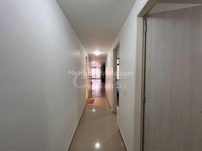Apartamento de 3 alcobas en arriendo en Conquistadores, Medellín, 150 m² · foto 10 de 13