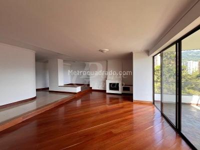 Apartamento de 4 alcobas en arriendo en El Poblado, Medellín, 200 m² · foto 2 de 20