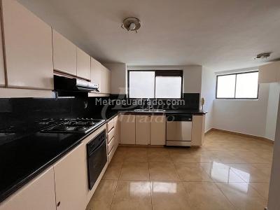 Apartamento de 4 alcobas en arriendo en El Poblado, Medellín, 200 m² · foto 5 de 20