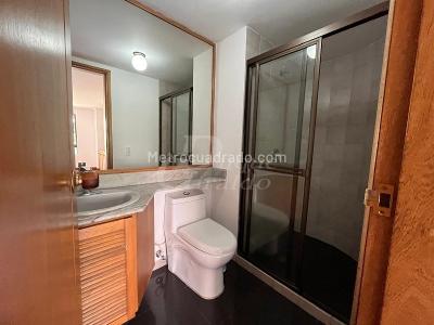 Apartamento de 4 alcobas en arriendo en El Poblado, Medellín, 200 m² · foto 14 de 20