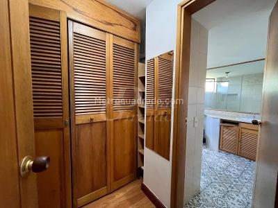 Apartamento de 4 alcobas en arriendo en El Poblado, Medellín, 200 m² · foto 16 de 20