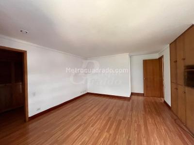 Apartamento de 4 alcobas en arriendo en El Poblado, Medellín, 200 m² · foto 18 de 20