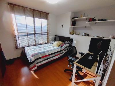 Apartamento de 3 alcobas en arriendo en El Poblado, Medellín, 147 m² · foto 13 de 20