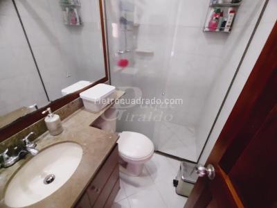 Apartamento de 3 alcobas en arriendo en El Poblado, Medellín, 147 m² · foto 17 de 20