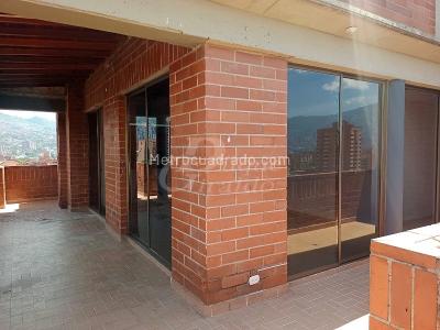 Apartamento de 4 alcobas en arriendo en Laureles, Medellín, 220 m² · foto 12 de 20