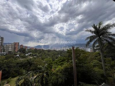 Apartamento de 3 alcobas en arriendo en Los Naranjos, Medellín, 210 m² · foto 11 de 13
