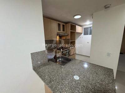 Apartamento de 2 alcobas en arriendo en Loma El Escobero, Envigado, 66 m² · foto 12 de 14