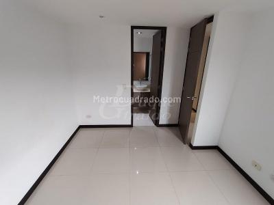 Apartamento de 3 alcobas en arriendo en San Jose, Sabaneta, 85 m² · foto 9 de 13