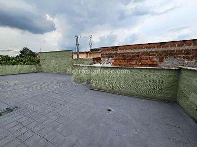 Casa en arriendo en Manila, Medellín · foto 9 de 20