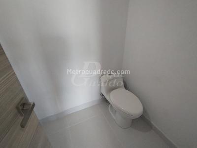 Apartamento de 2 alcobas en arriendo en El Poblado, Medellín, 90 m² · foto 14 de 16