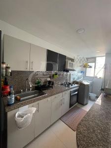 Apartamento de 3 alcobas en venta en La Doctora, Sabaneta, 77 m² · foto 4 de 15