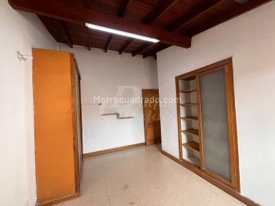 Casa de 5 alcobas en venta en Los Colores, Medellín, 450 m² · foto 7 de 20