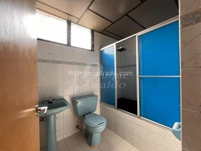Casa de 5 alcobas en venta en Los Colores, Medellín, 450 m² · foto 11 de 20