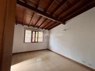 Casa de 5 alcobas en venta en Los Colores, Medellín, 450 m² · foto 12 de 20