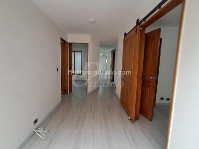 Apartamento de 3 alcobas en arriendo en Laureles, Medellín, 174 m² · foto 4 de 7