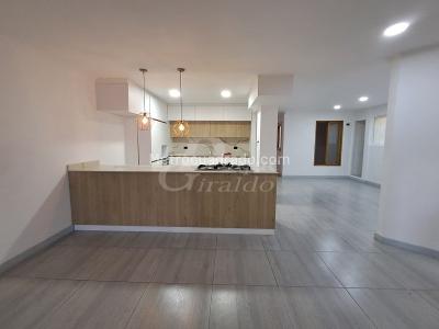 Apartamento de 3 alcobas en arriendo en Laureles, Medellín, 174 m² · foto 5 de 7