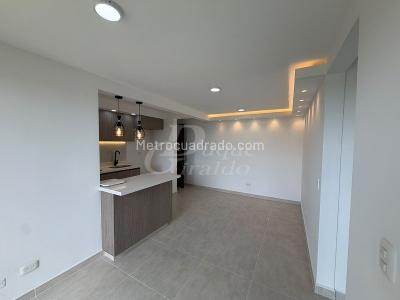 Apartamento de 2 alcobas en arriendo en Cimarrona, Rionegro, 46 m² · foto 2 de 11
