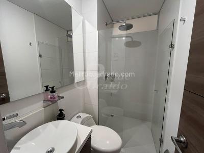 Apartamento de 2 alcobas en arriendo en El Poblado, Medellín, 90 m² · foto 5 de 20