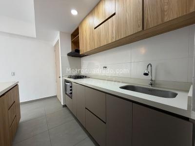 Apartamento de 2 alcobas en arriendo en Tranvia, Rionegro, 51 m² · foto 2 de 14