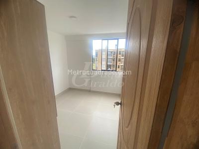 Apartamento de 2 alcobas en venta en Cimarrona, Rionegro, 46 m² · foto 6 de 10