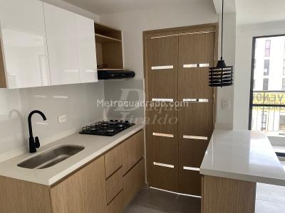 Apartamento de 2 alcobas en venta en Cimarrona, Rionegro, 54 m² · foto 2 de 14