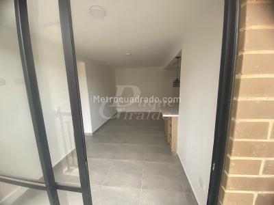 Apartamento de 2 alcobas en venta en Cimarrona, Rionegro, 54 m² · foto 3 de 14